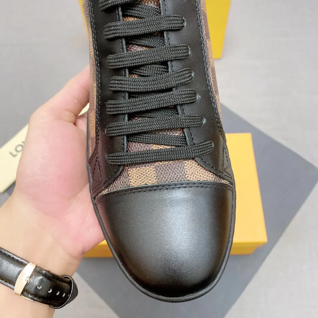p360 LV men's shoes, casual shoes, sneakers, an international high-end brand, this model is the official classic model, 1:1 quality, made by famous manufacturers, made of Italian cowhide ➕PVC presbyoplasty material, perfect last shape, generous and fashionable design, attracting many consumers, top-grade cowhide inside, made of cowhide: what you want is high quality; dear friends, don't miss to forward the picture, the code number is 38_44 optional, No. 019
